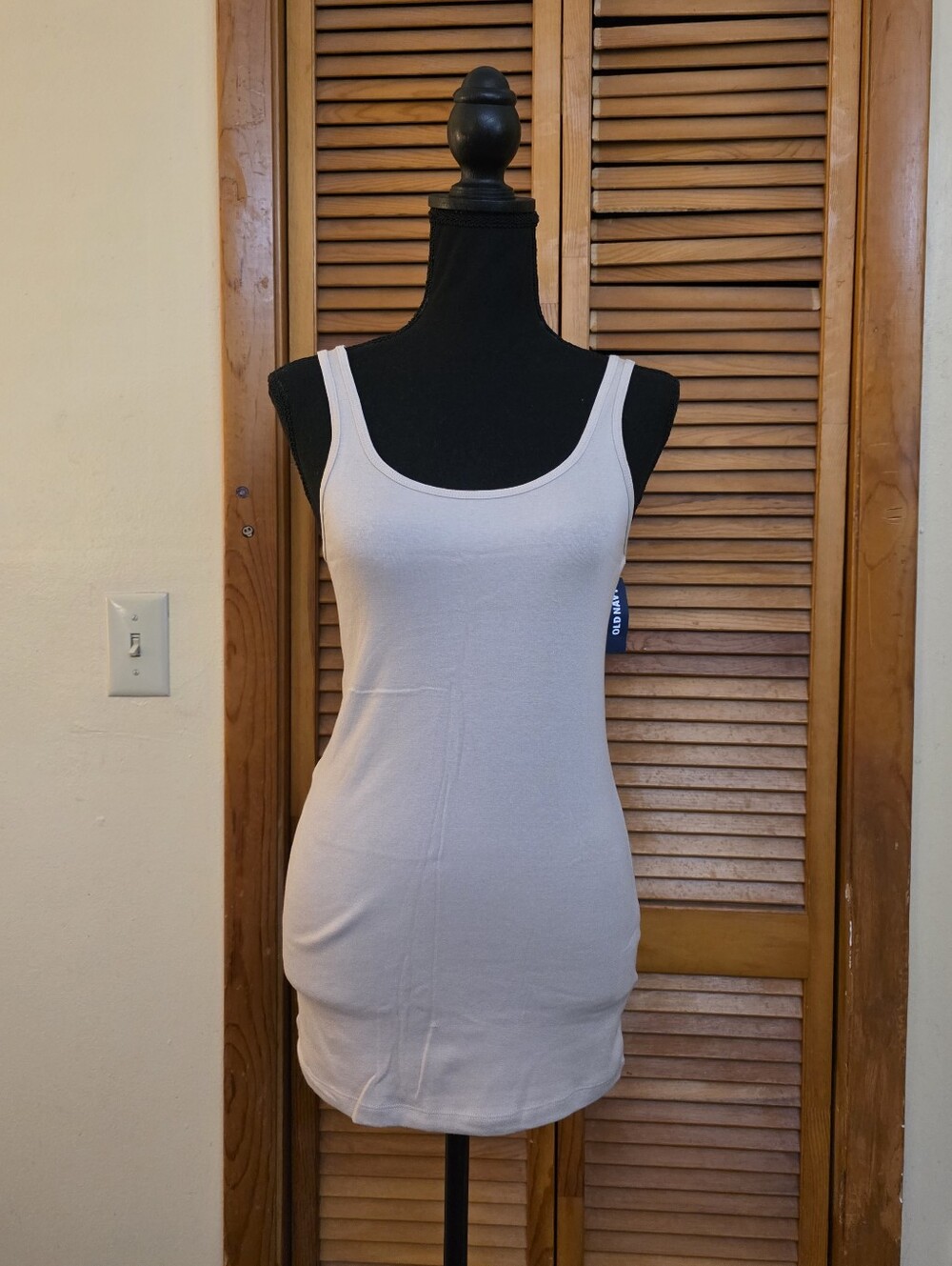 NWT Old Navy Fitted Tami Tank Top Size Medium